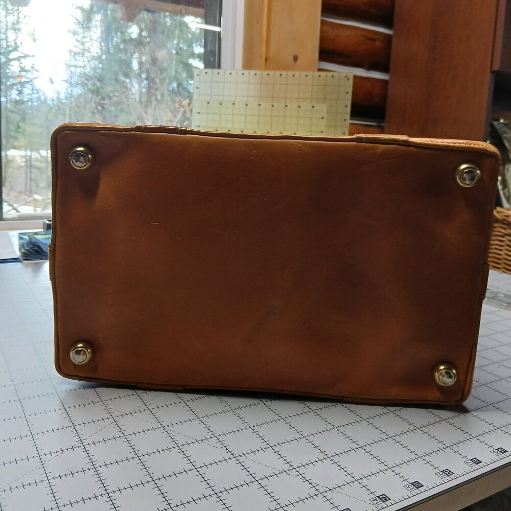 Like New Rio Grande Leather Train Case - Picture 10 of 15